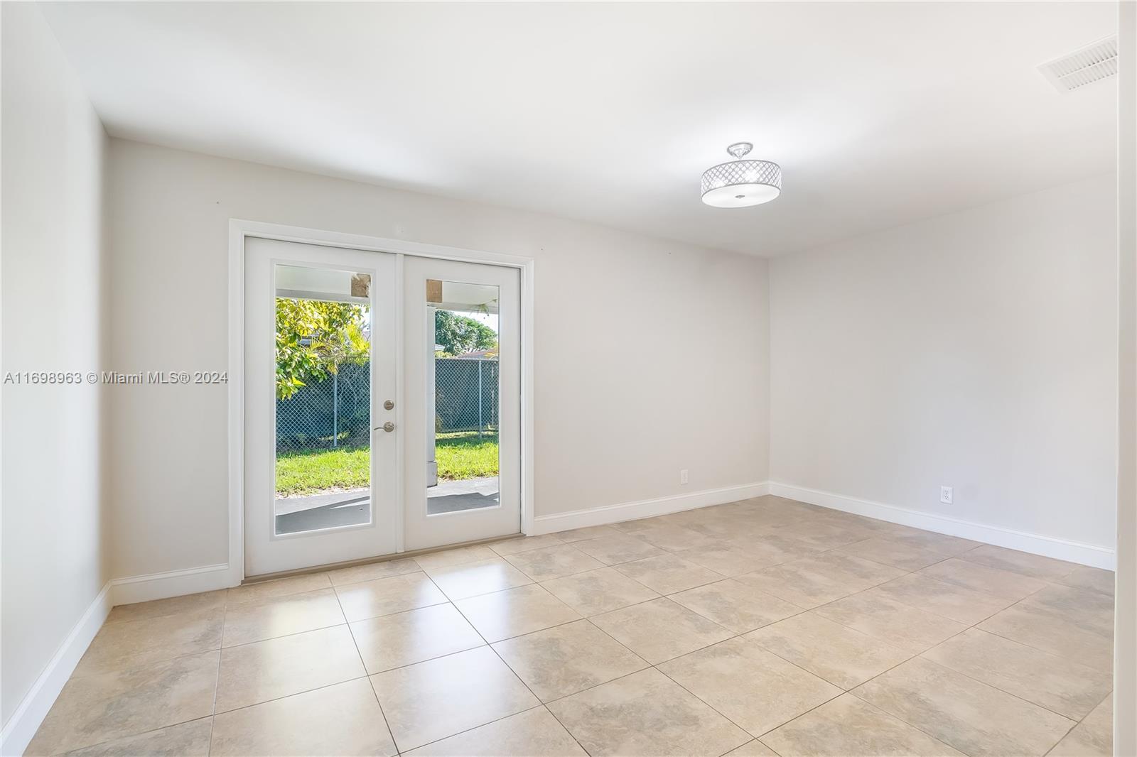SUNFLOWER - Residential Lease