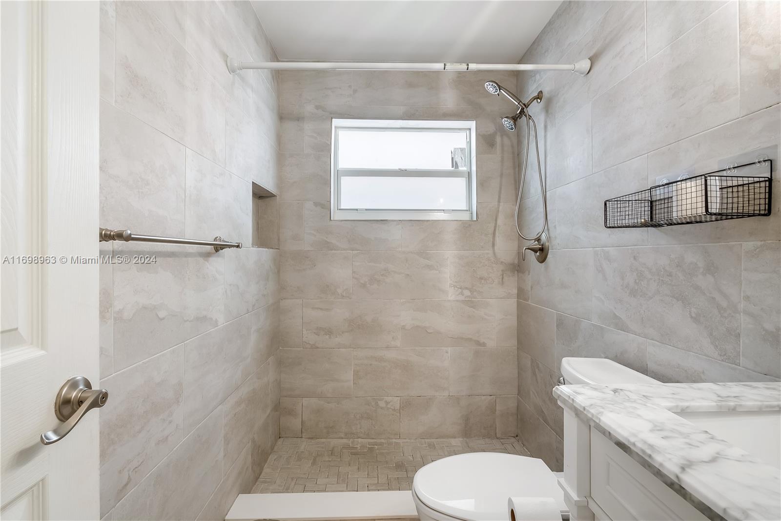 SUNFLOWER - Residential Lease