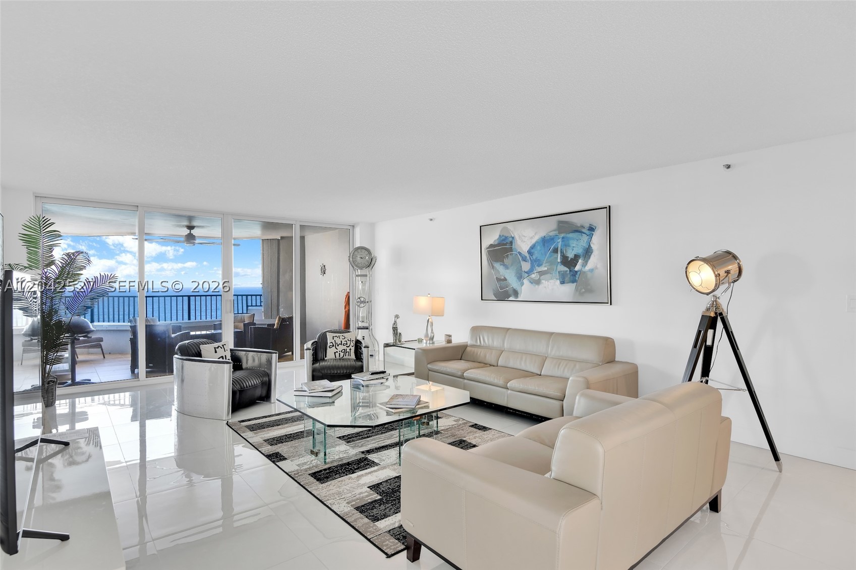 CORNICHE CONDO - Residential