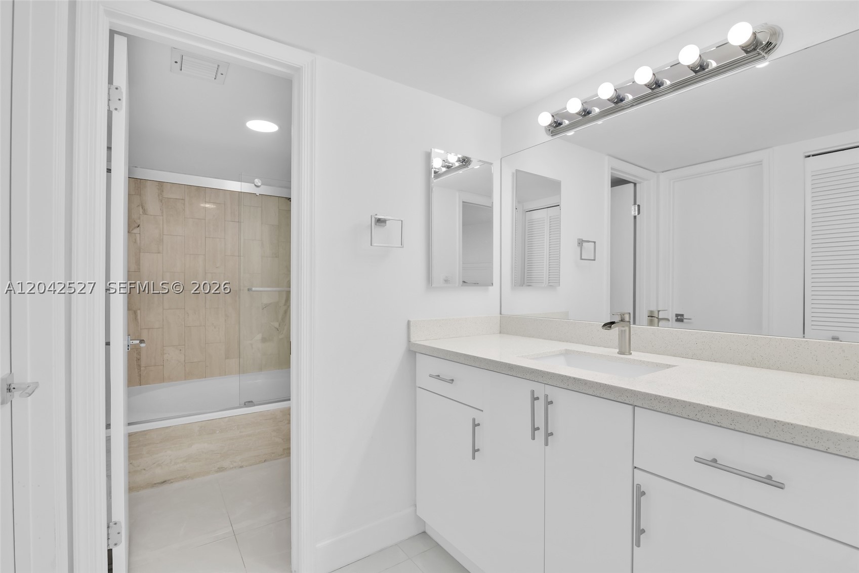 CORNICHE CONDO - Residential