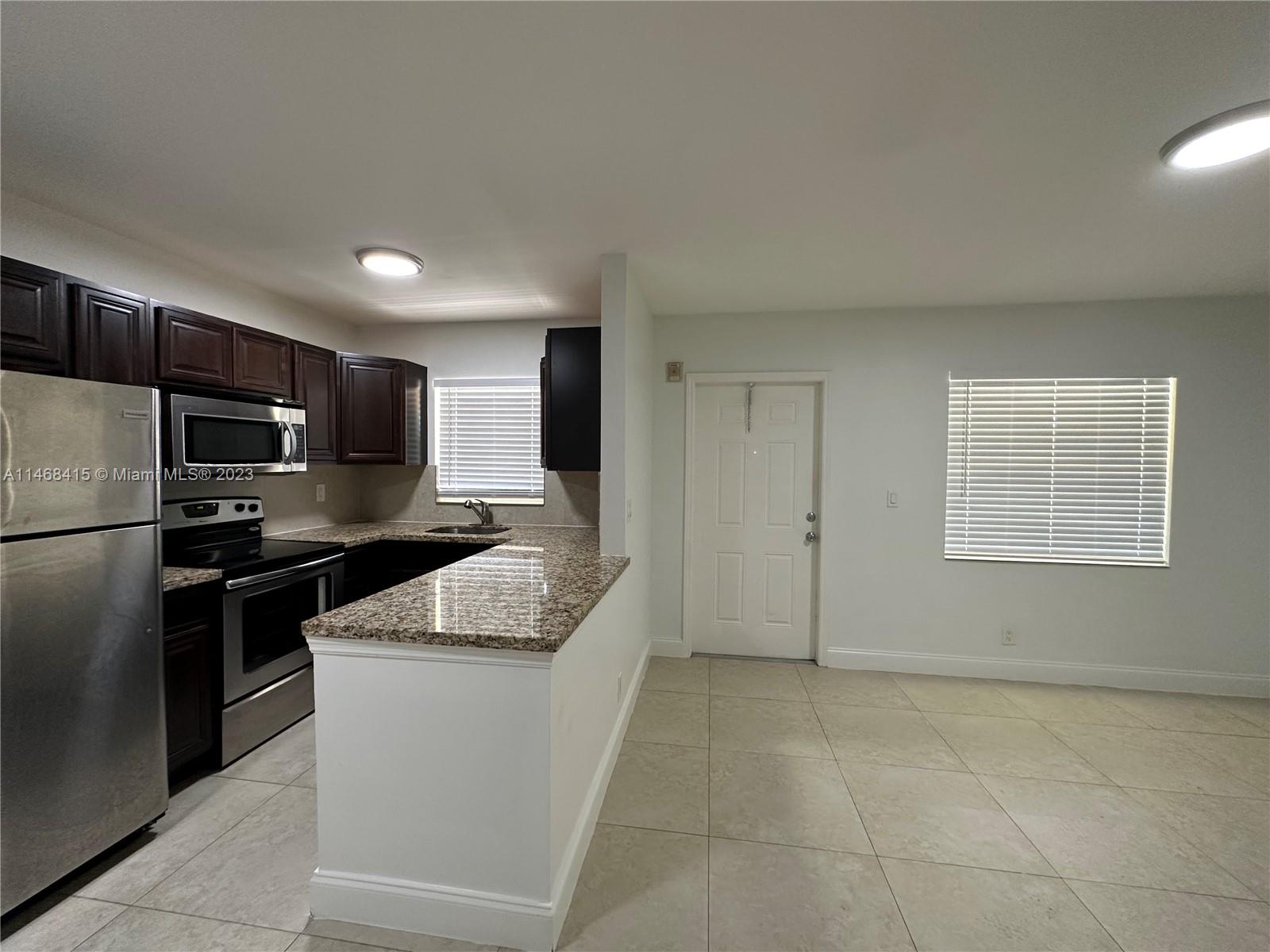 HIGHLAND ESTATES - Residential Lease