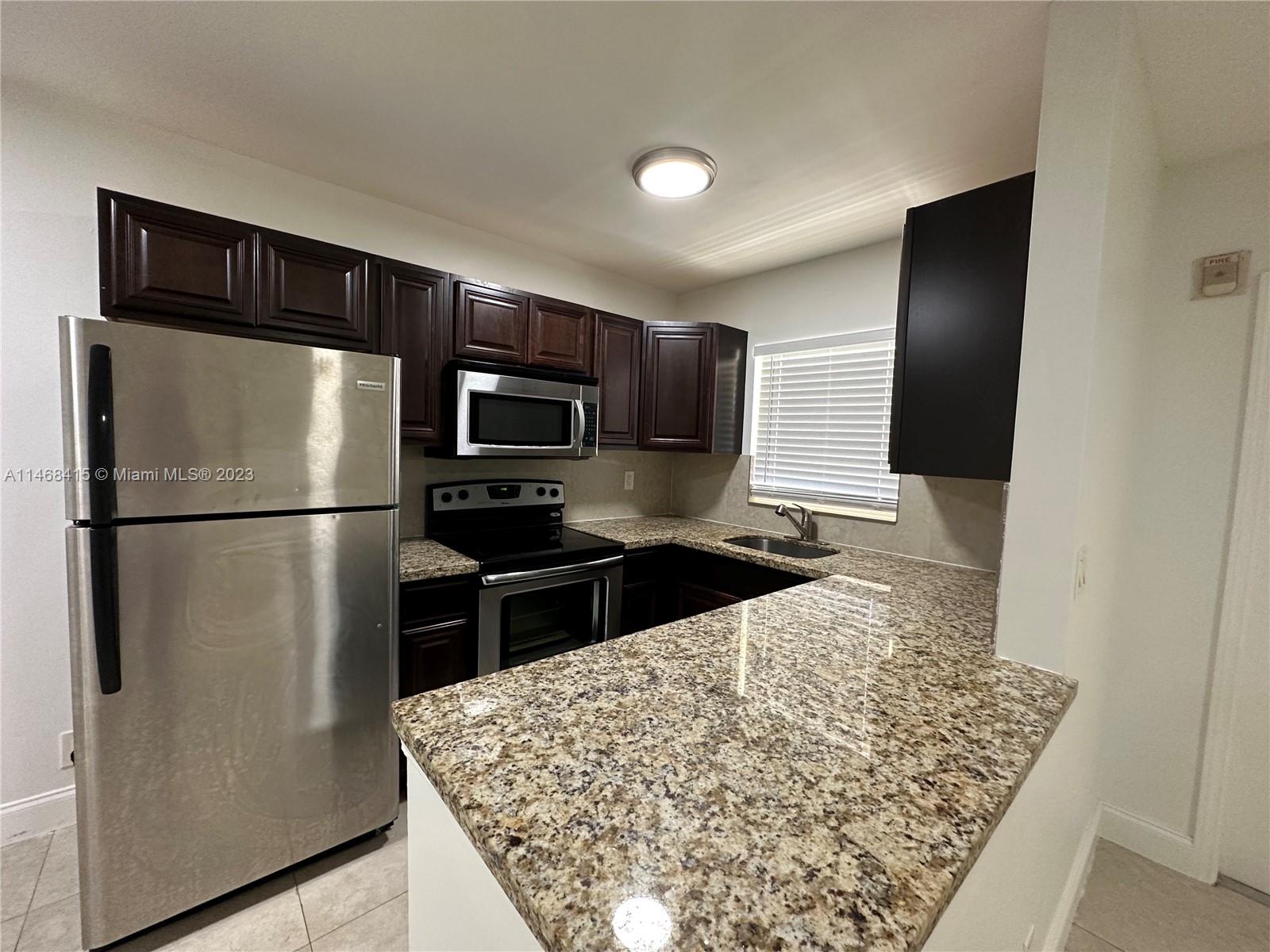 HIGHLAND ESTATES - Residential Lease