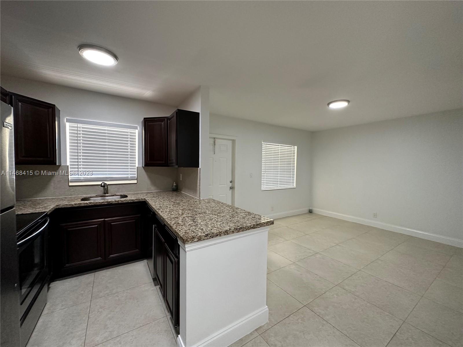 HIGHLAND ESTATES - Residential Lease