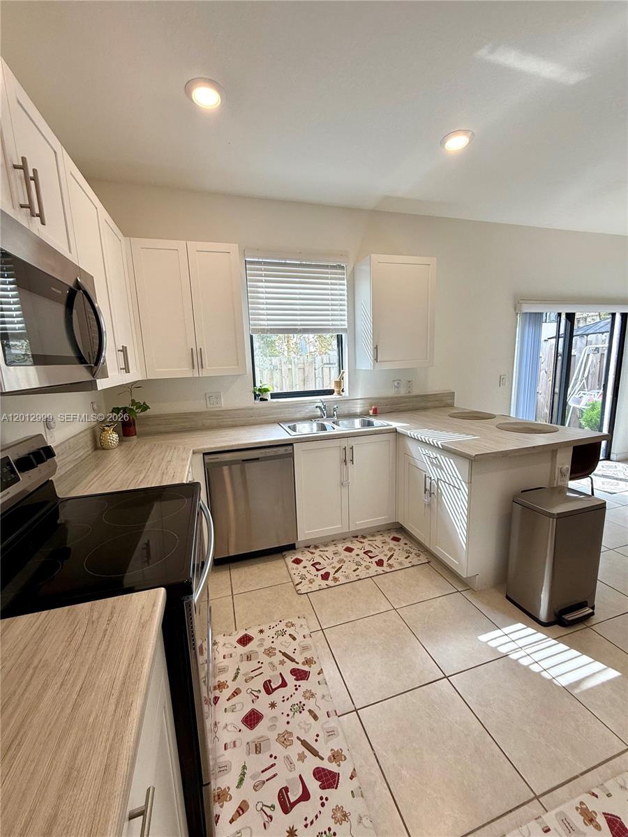 VIA VENTURA NEIGHBORHOOD - Residential