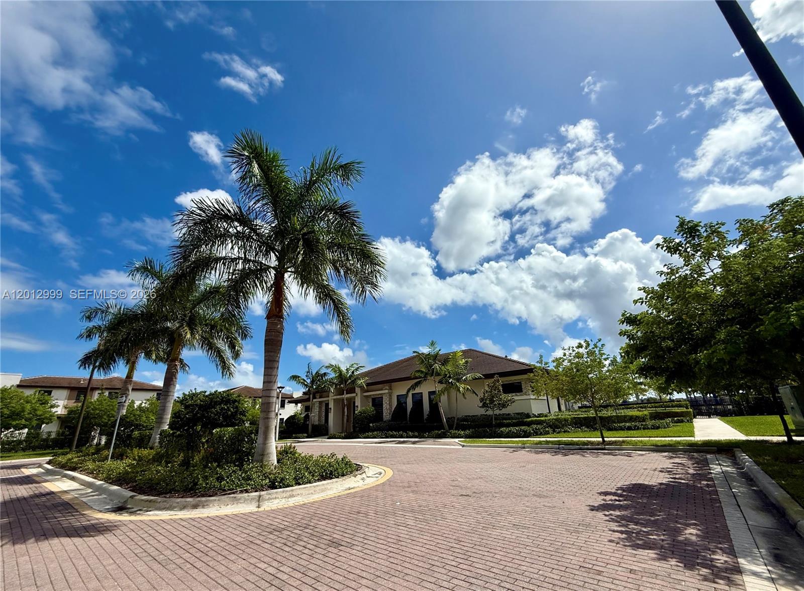 VIA VENTURA NEIGHBORHOOD - Residential
