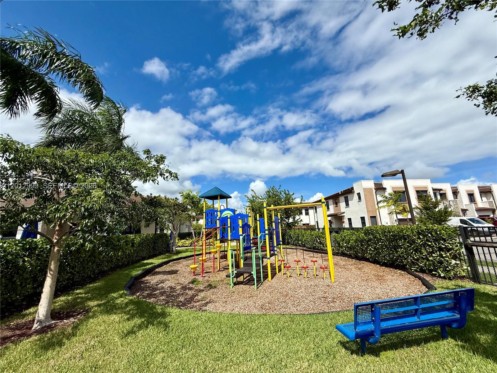 VIA VENTURA NEIGHBORHOOD - Residential