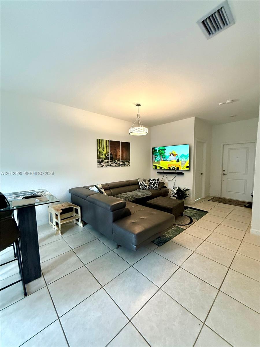 VIA VENTURA NEIGHBORHOOD - Residential