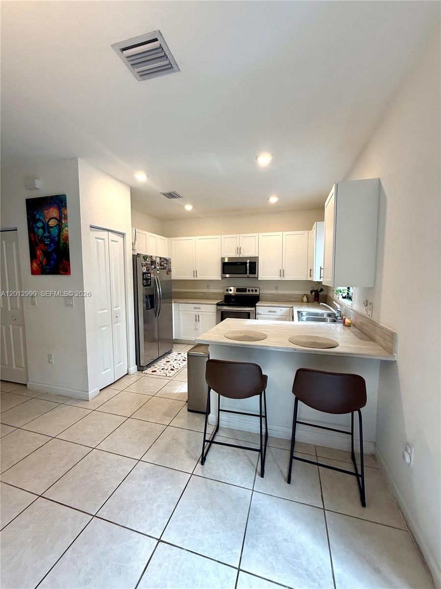 VIA VENTURA NEIGHBORHOOD - Residential