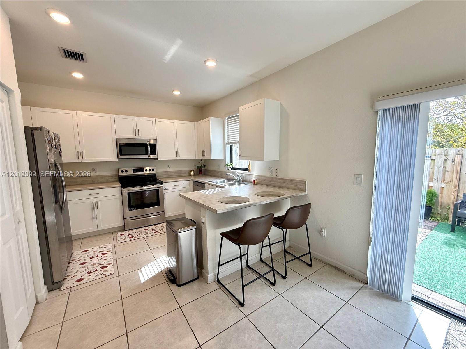 VIA VENTURA NEIGHBORHOOD - Residential