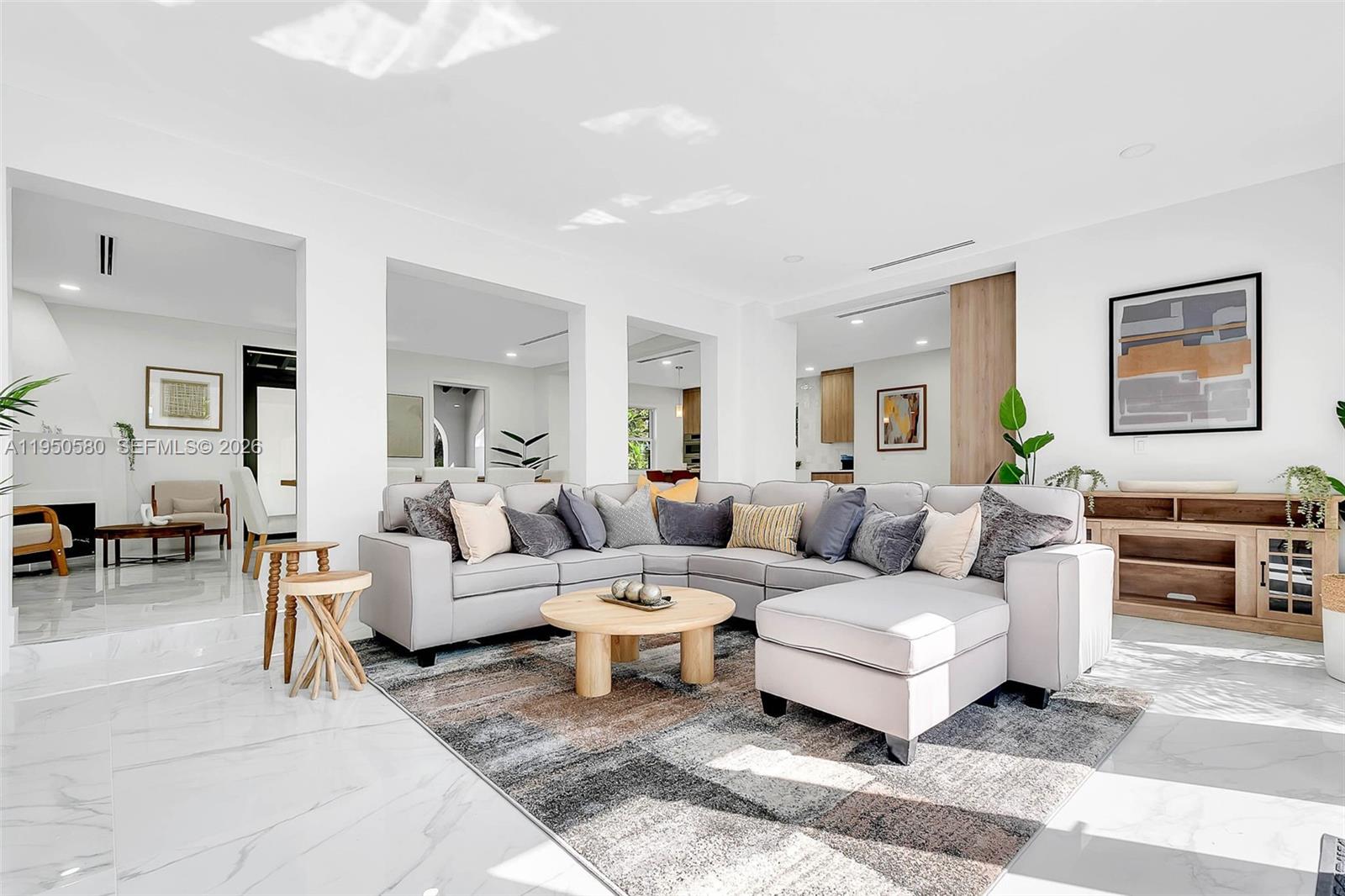 ESPANOLA HEIGHTS - Residential