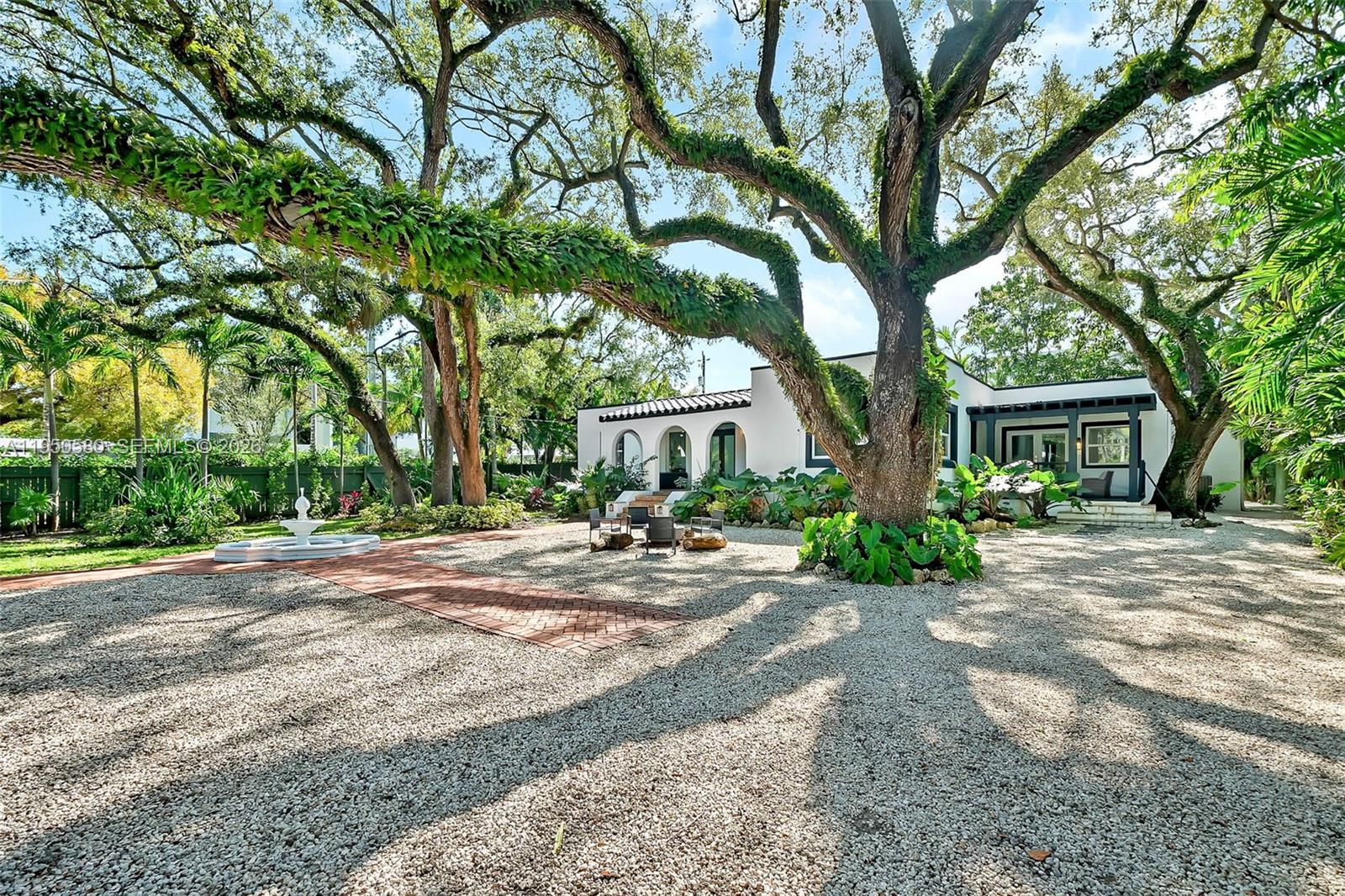 Prime location on Española Drive! This charming home is ideally situated just minutes from Miami Beach, South Beach, major highways, shopping, dining, and entertainment. Enjoy easy access to beaches, cultural hotspots, and vibrant city life while still being tucked away in a quiet residential street. A rare opportunity to own in a highly desirable and central location with strong long-term value.