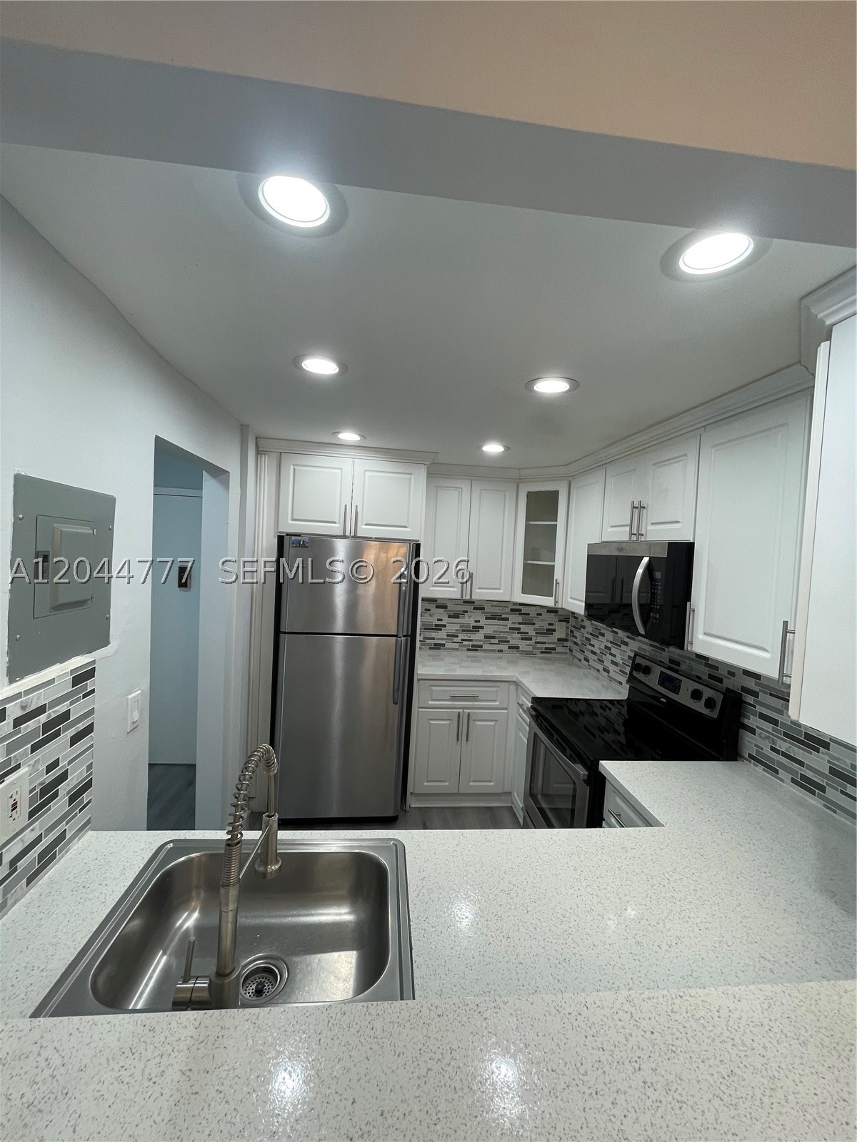 GOLDEN TERRACE CONDO - Residential