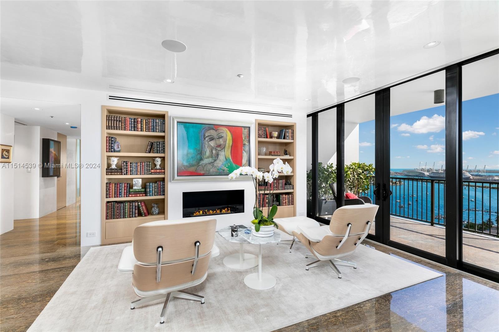 ONE THOUSAND VENETIAN WAY - Residential