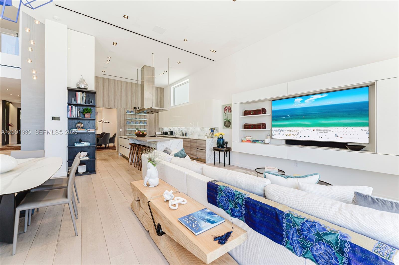 ISLAND ESTATES - Residential
