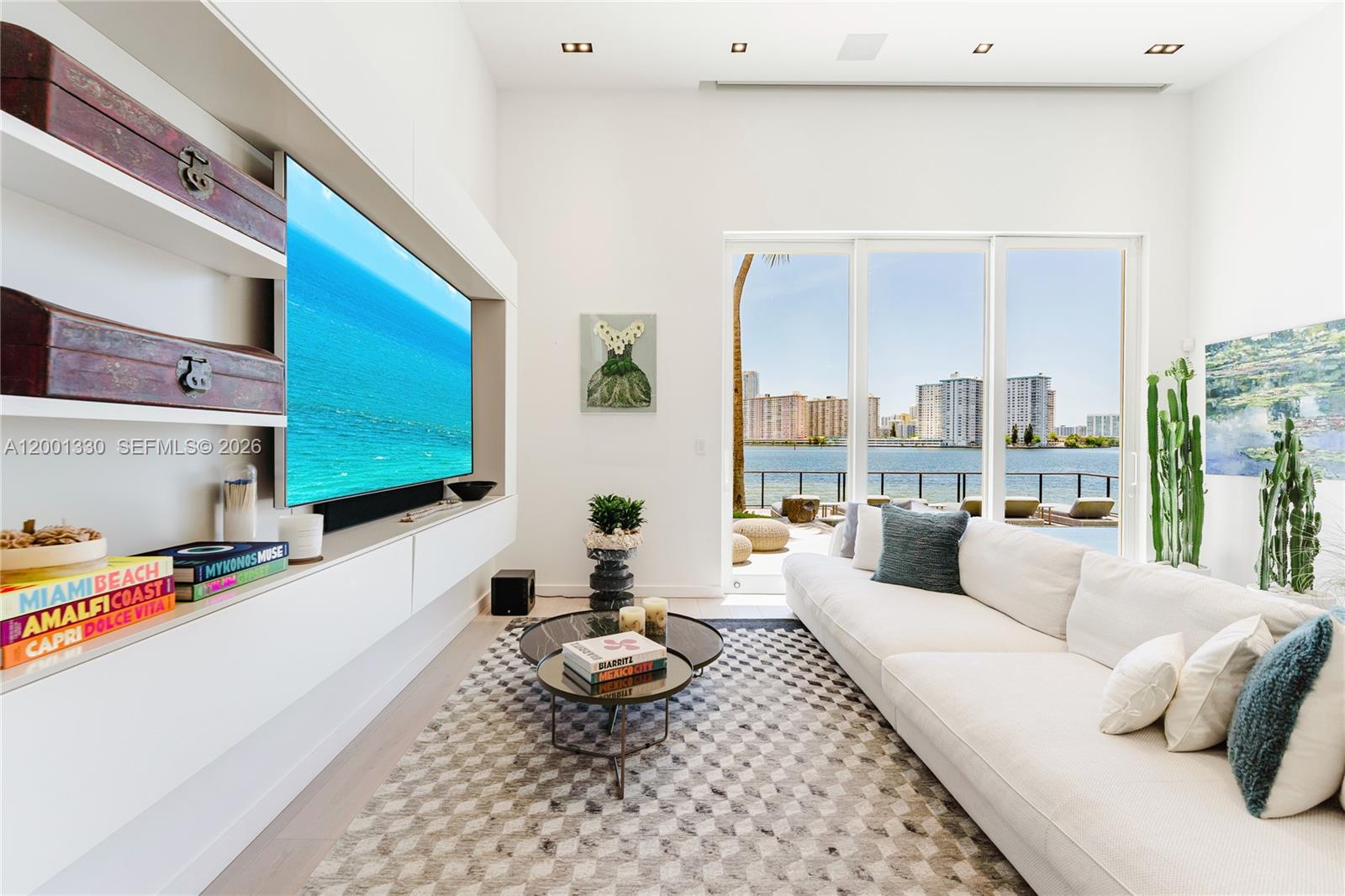 ISLAND ESTATES - Residential