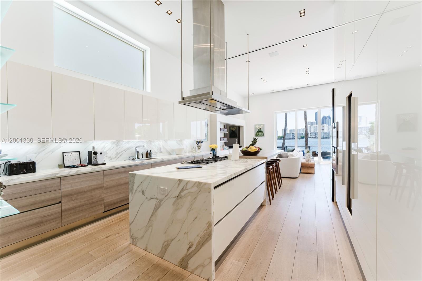 ISLAND ESTATES - Residential