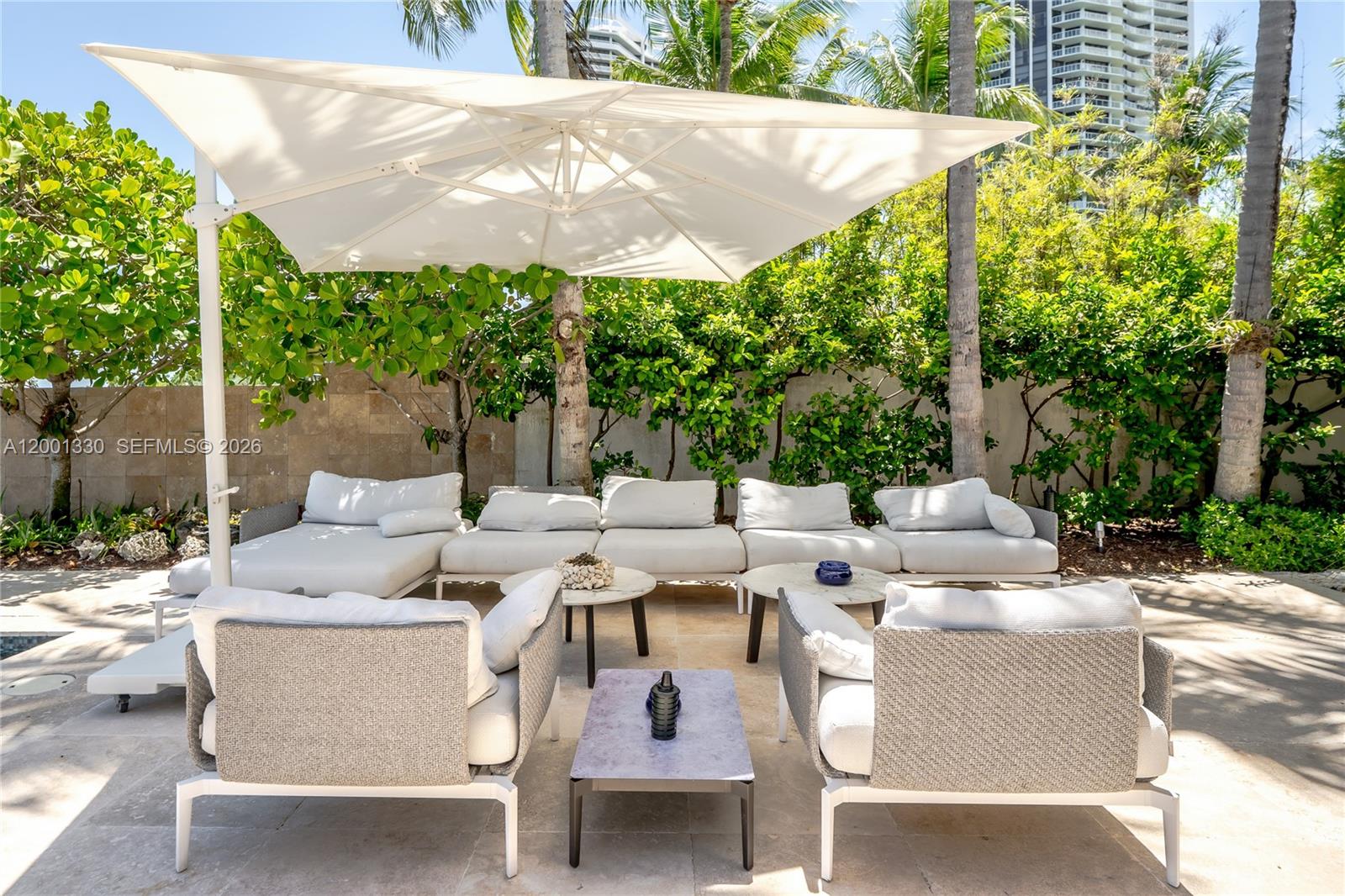 ISLAND ESTATES - Residential