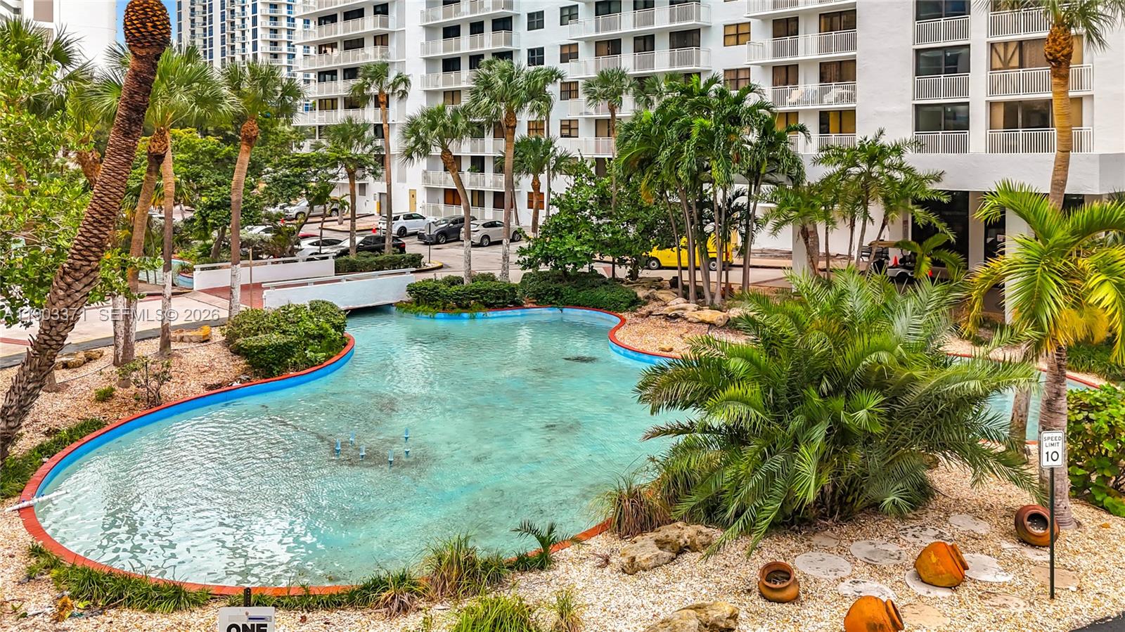 WINSTON TOWERS 600 CONDO - Residential