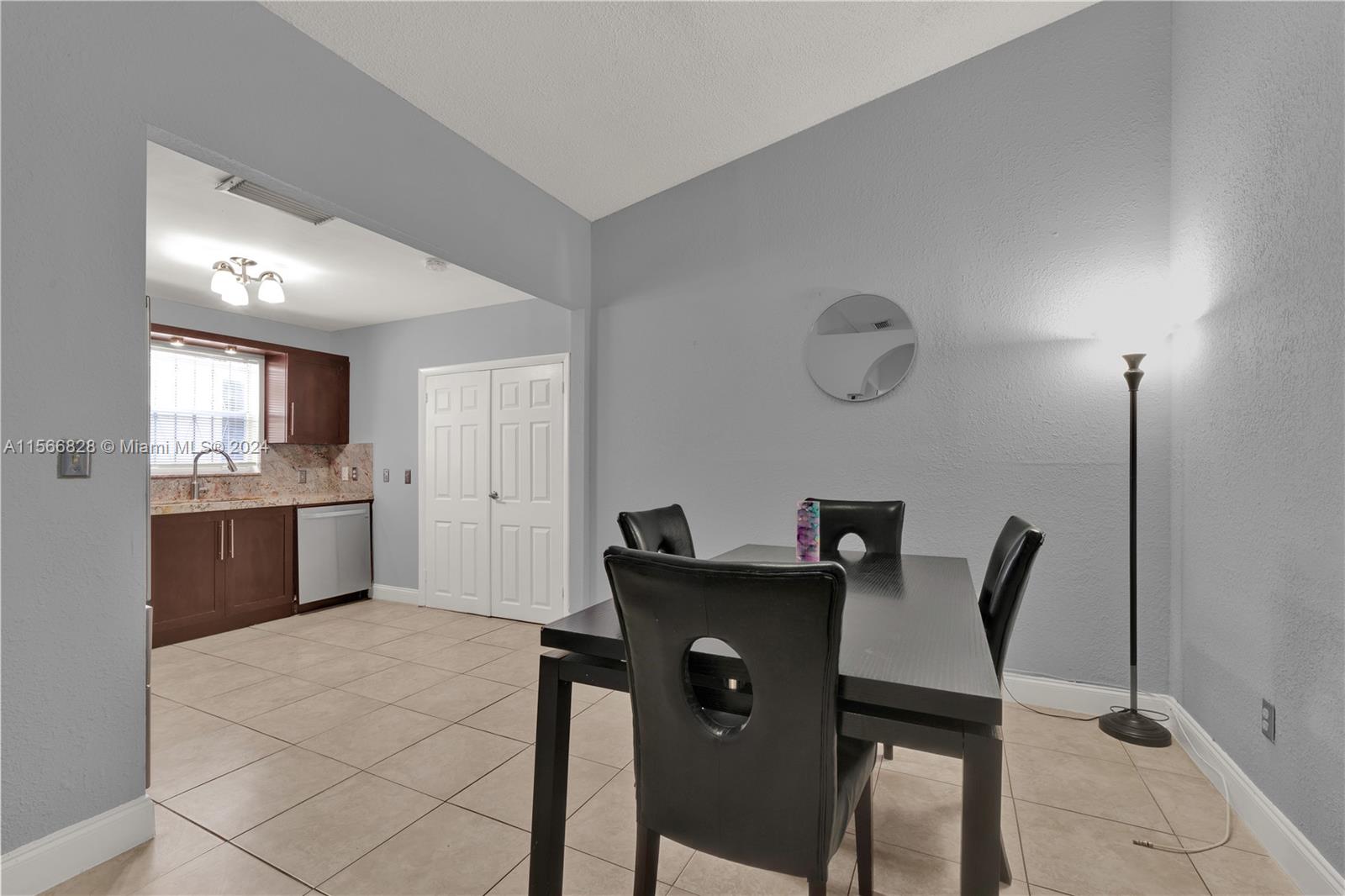 SEA GRAPE TOWN HOMES - Residential