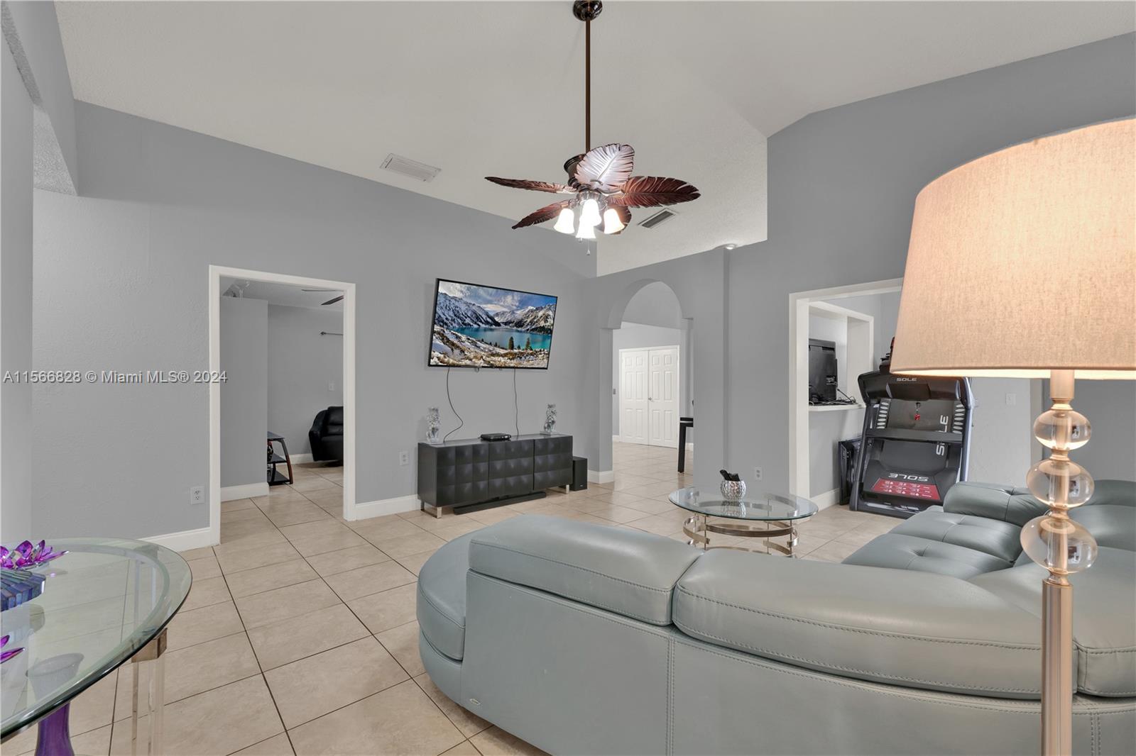 SEA GRAPE TOWN HOMES - Residential