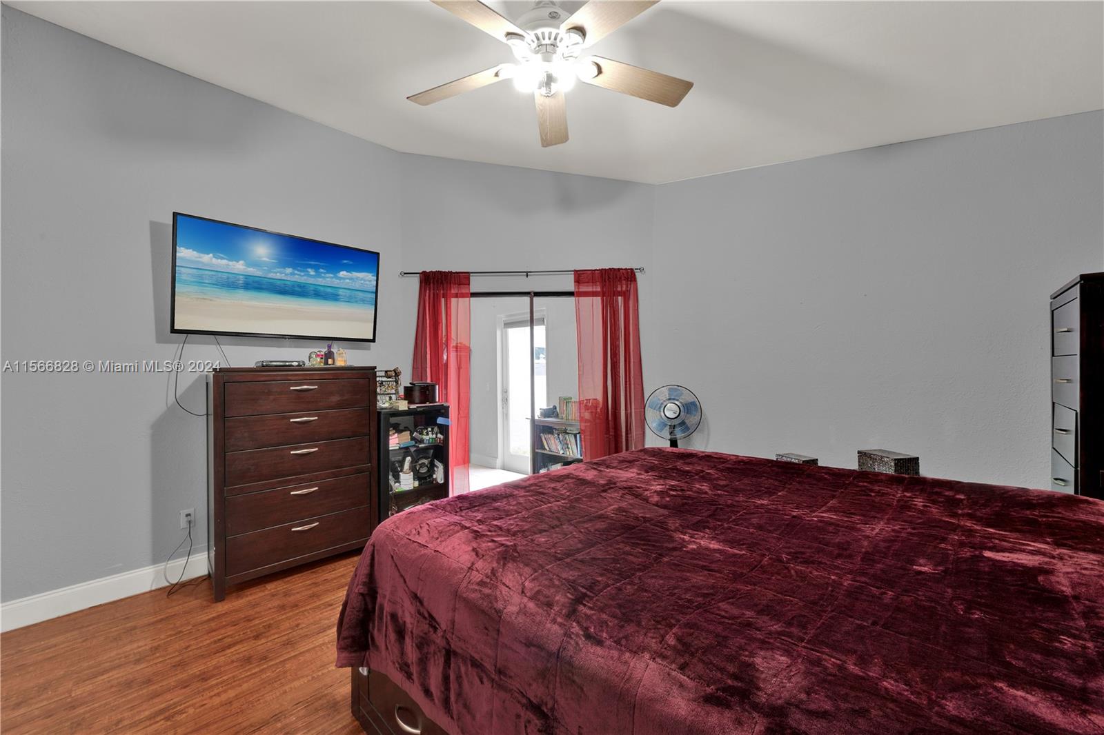 SEA GRAPE TOWN HOMES - Residential