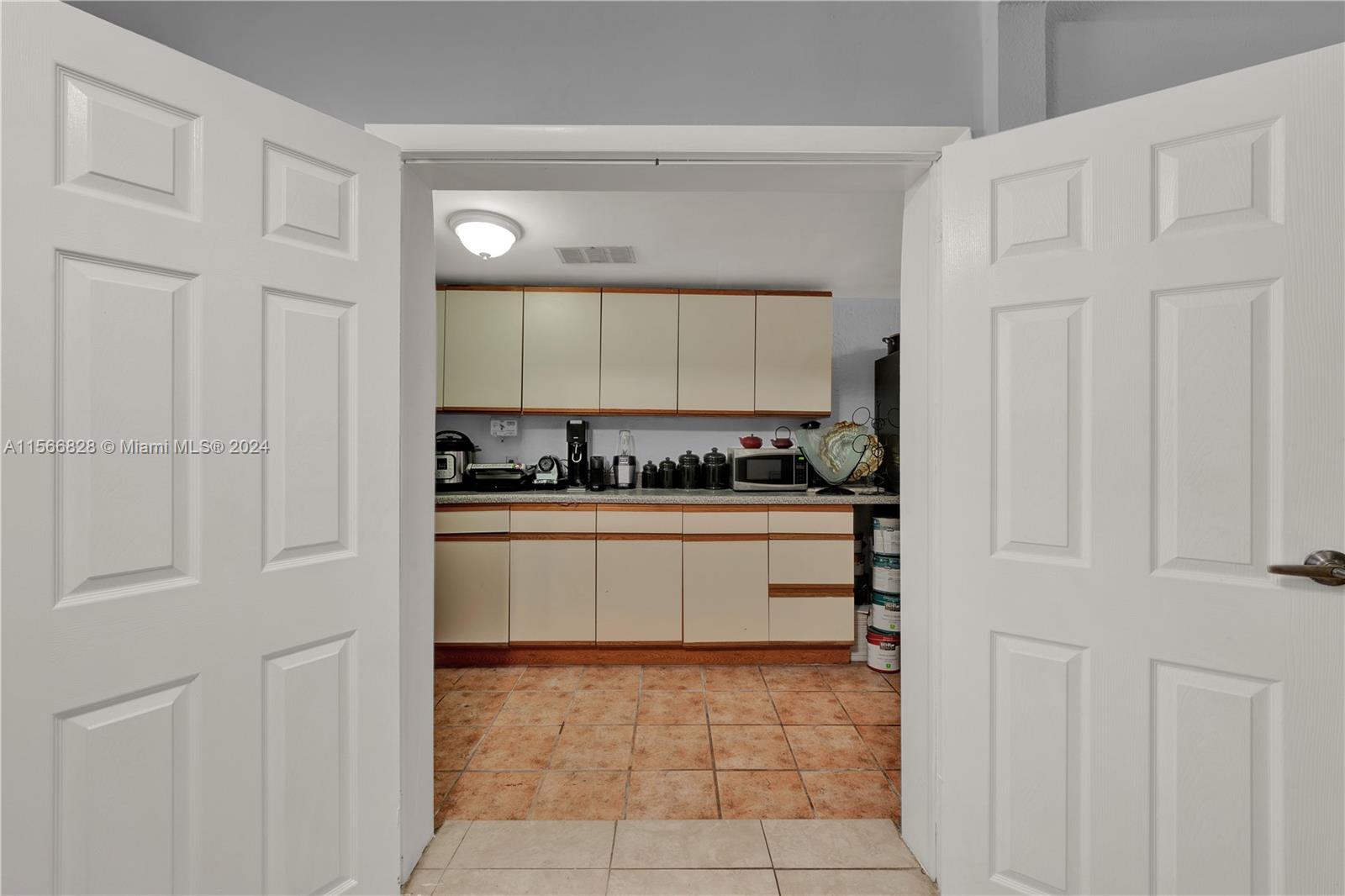 SEA GRAPE TOWN HOMES - Residential
