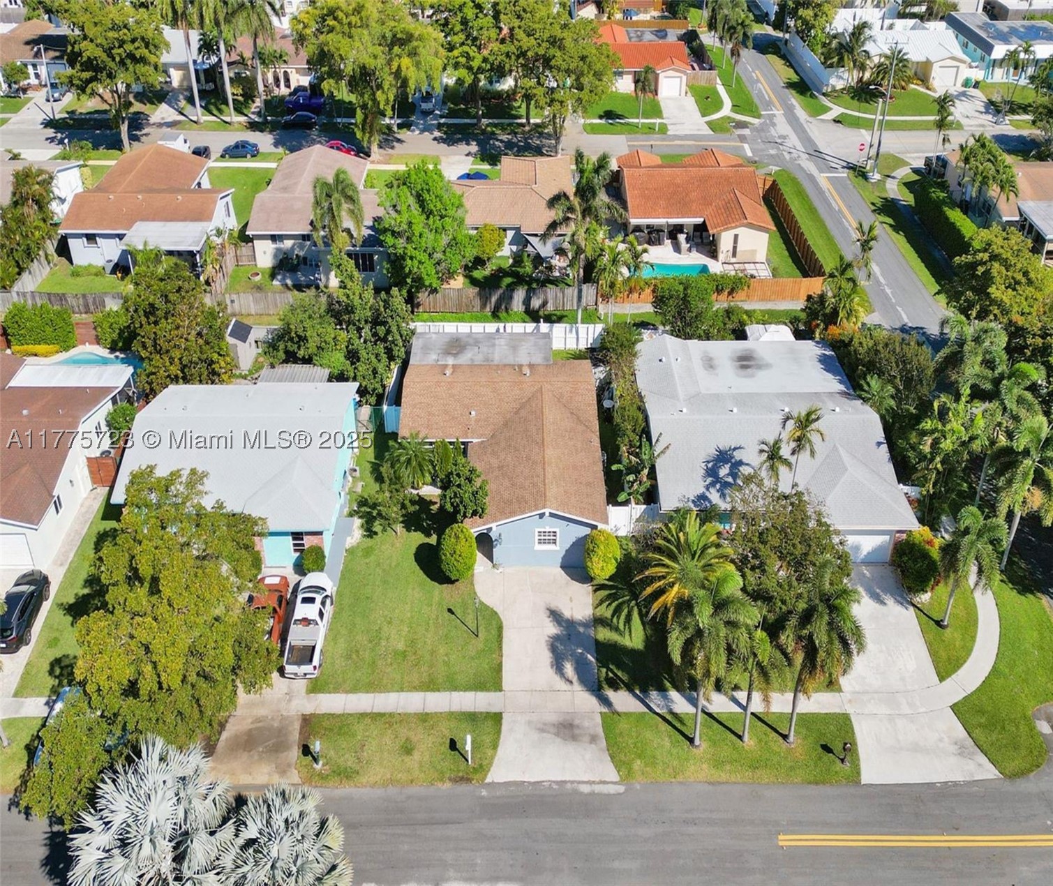DANIA HIGHLANDS - Residential