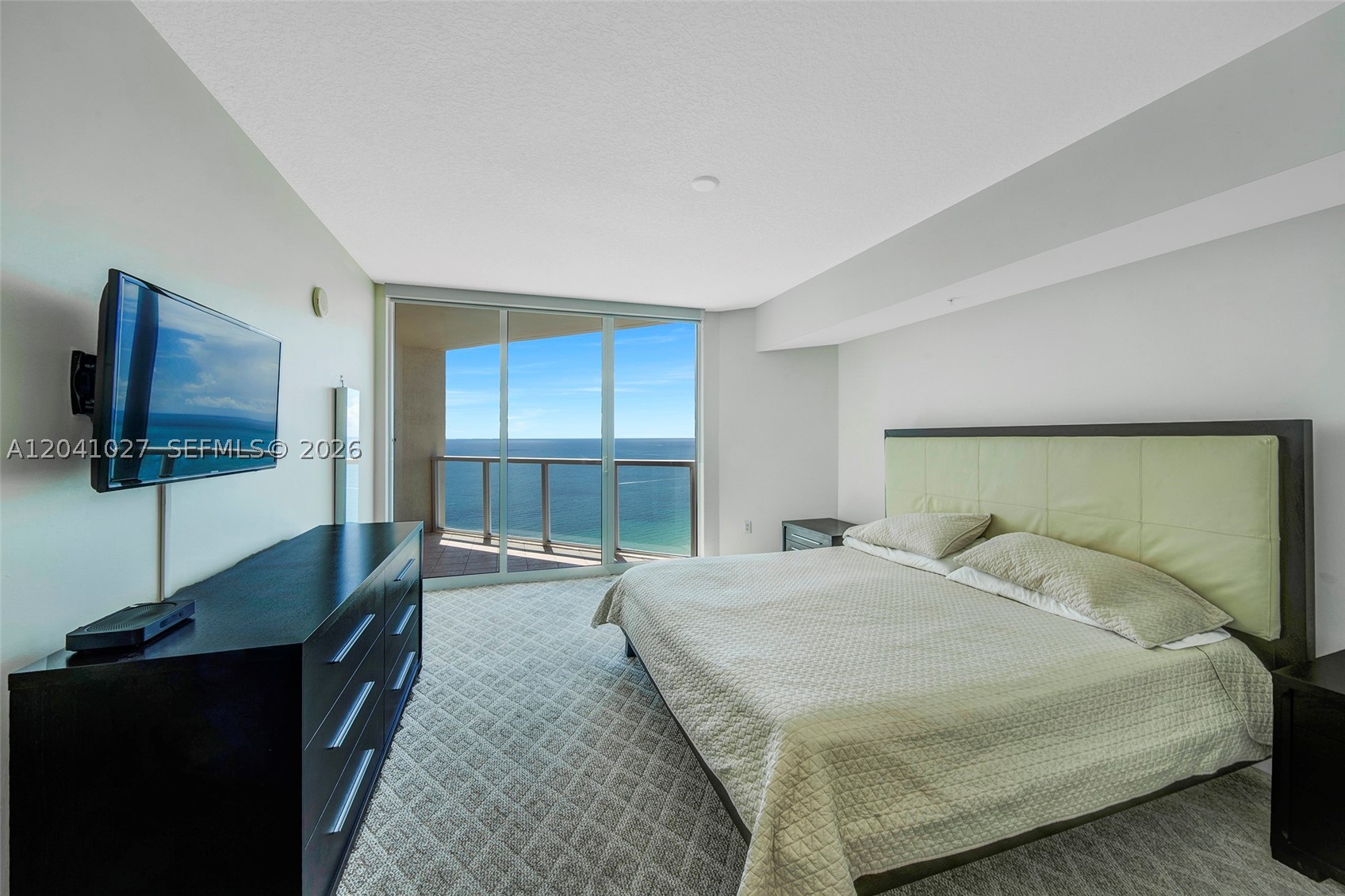 LA PERLA CONDO - Residential