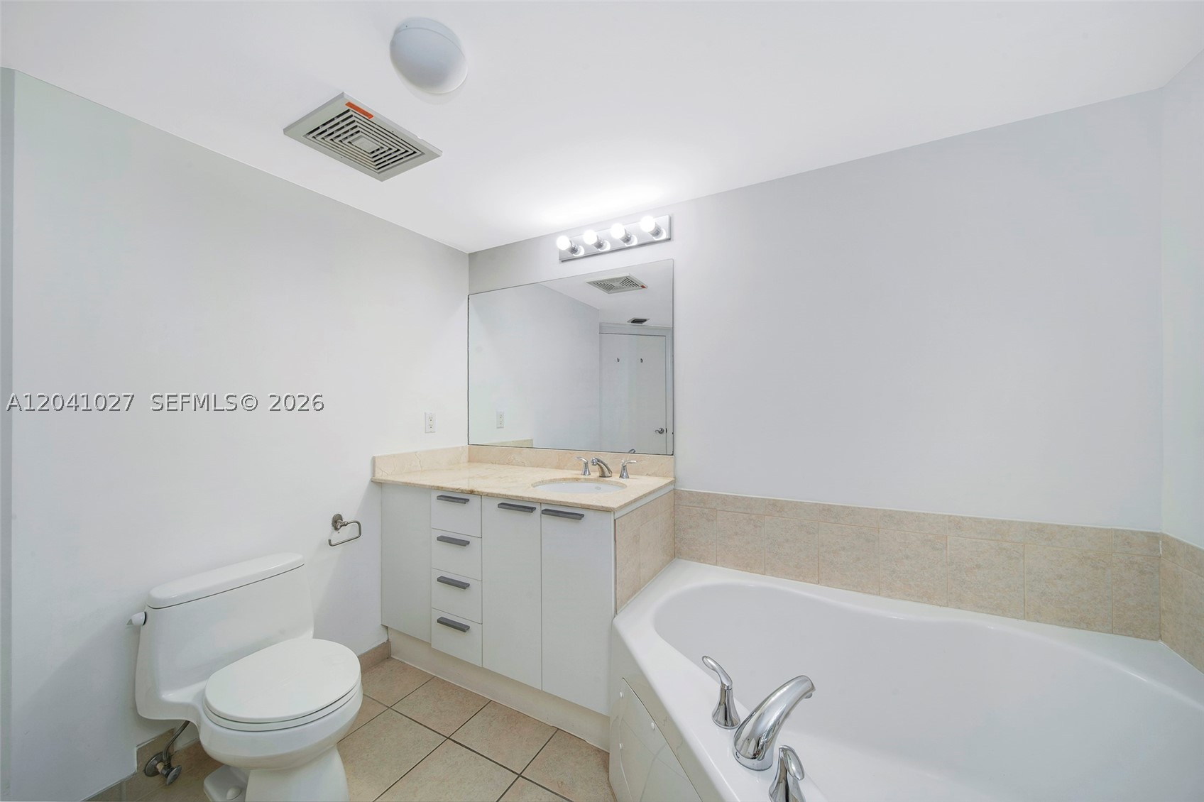 LA PERLA CONDO - Residential