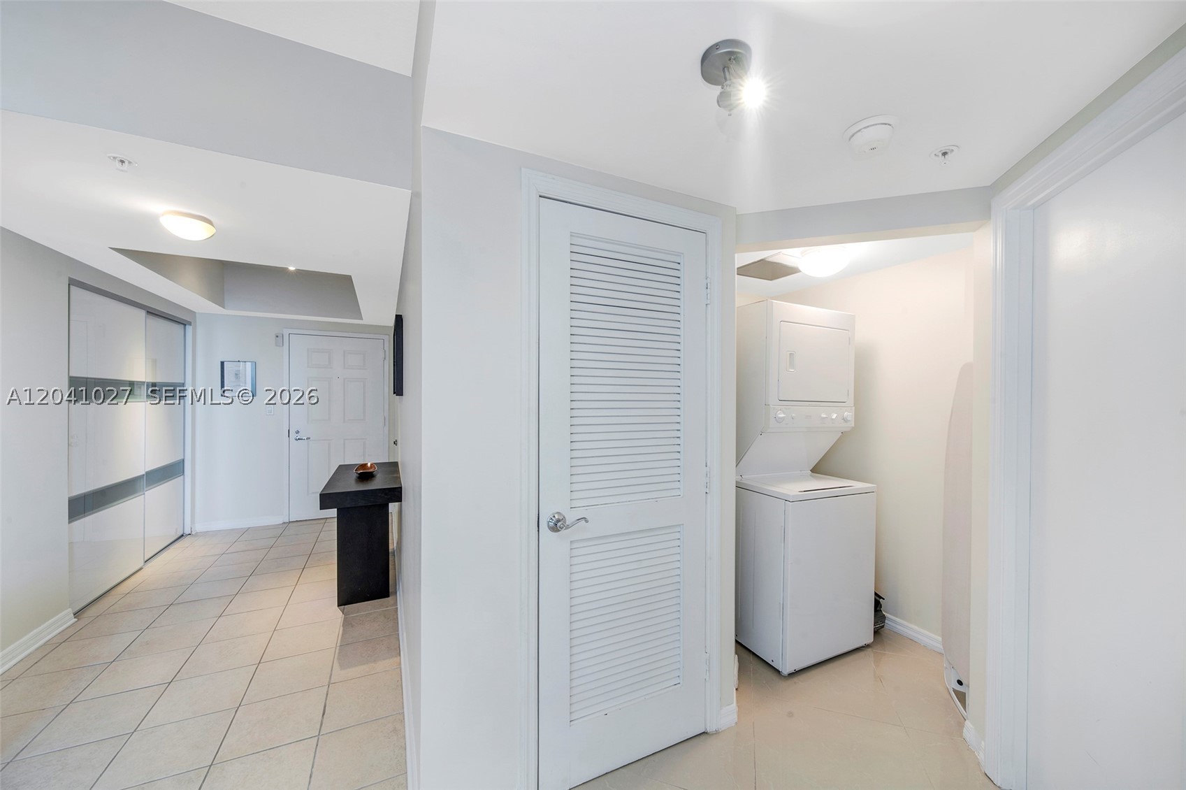 LA PERLA CONDO - Residential