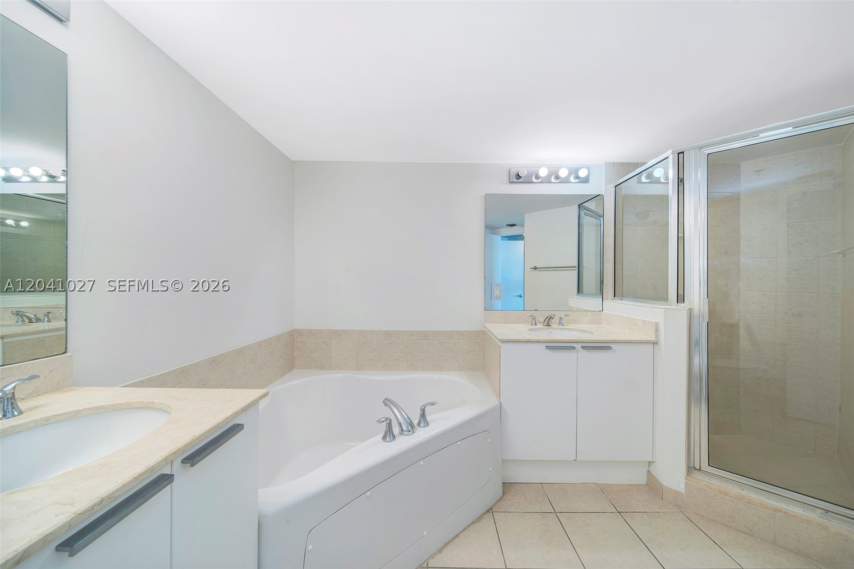 LA PERLA CONDO - Residential