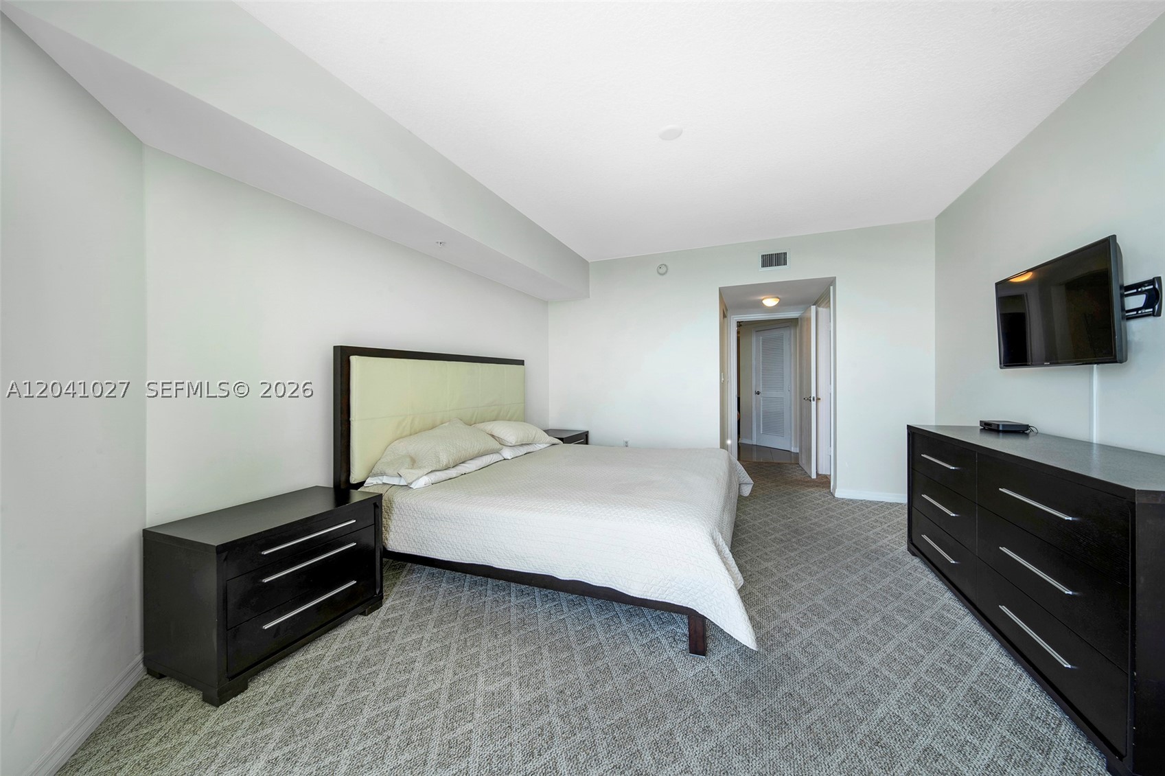 LA PERLA CONDO - Residential