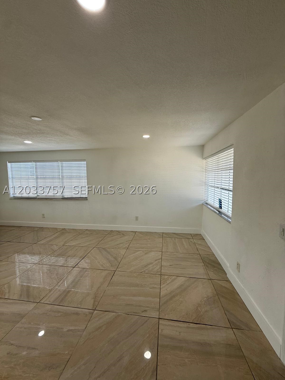 RAINBOW PARK - Residential