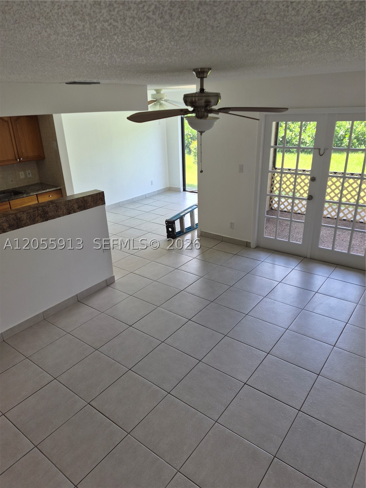 MAPLEWOOD TOWNHOUSES COND - Residential Lease