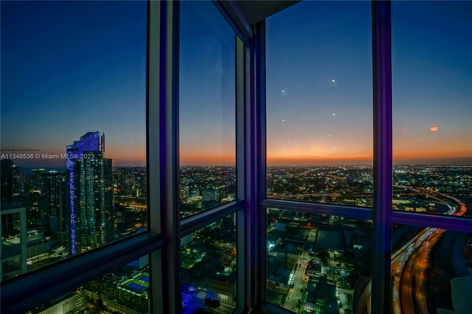 MARQUIS CONDO - Residential