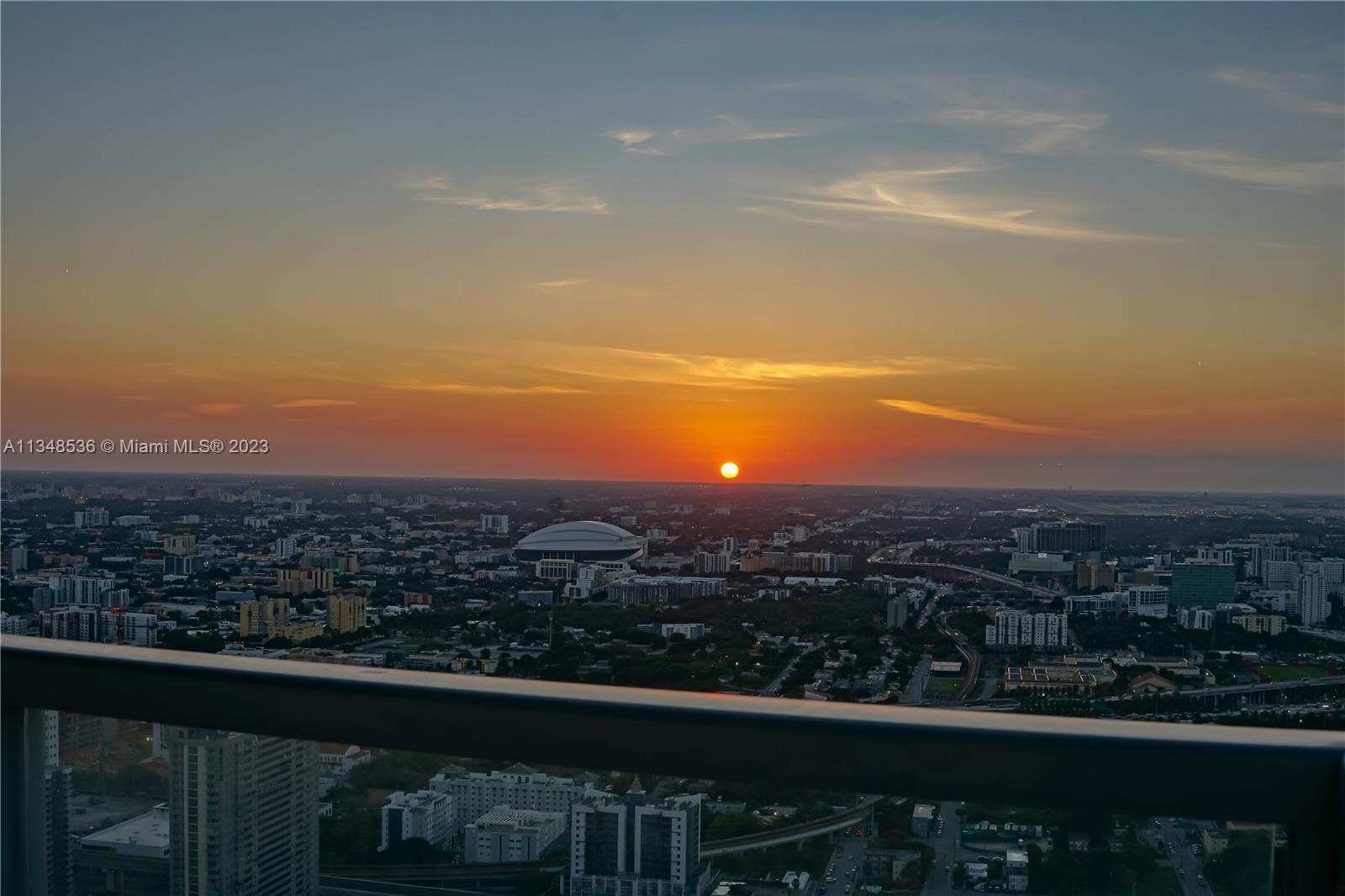 MARQUIS CONDO - Residential