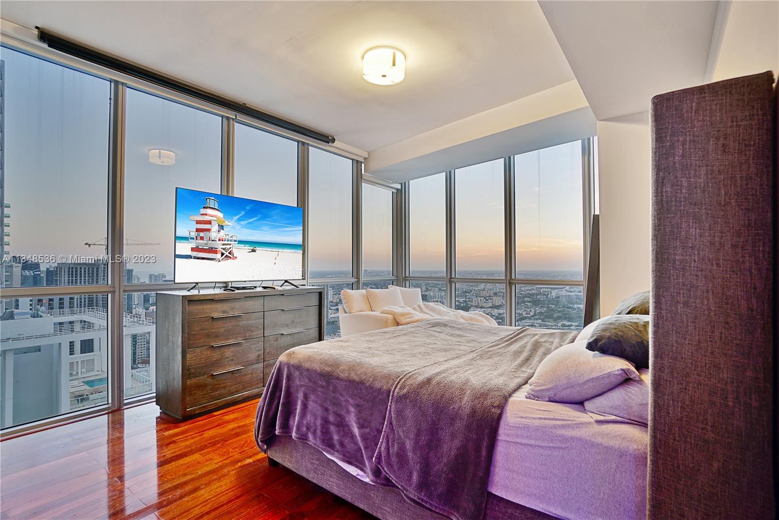 MARQUIS CONDO - Residential