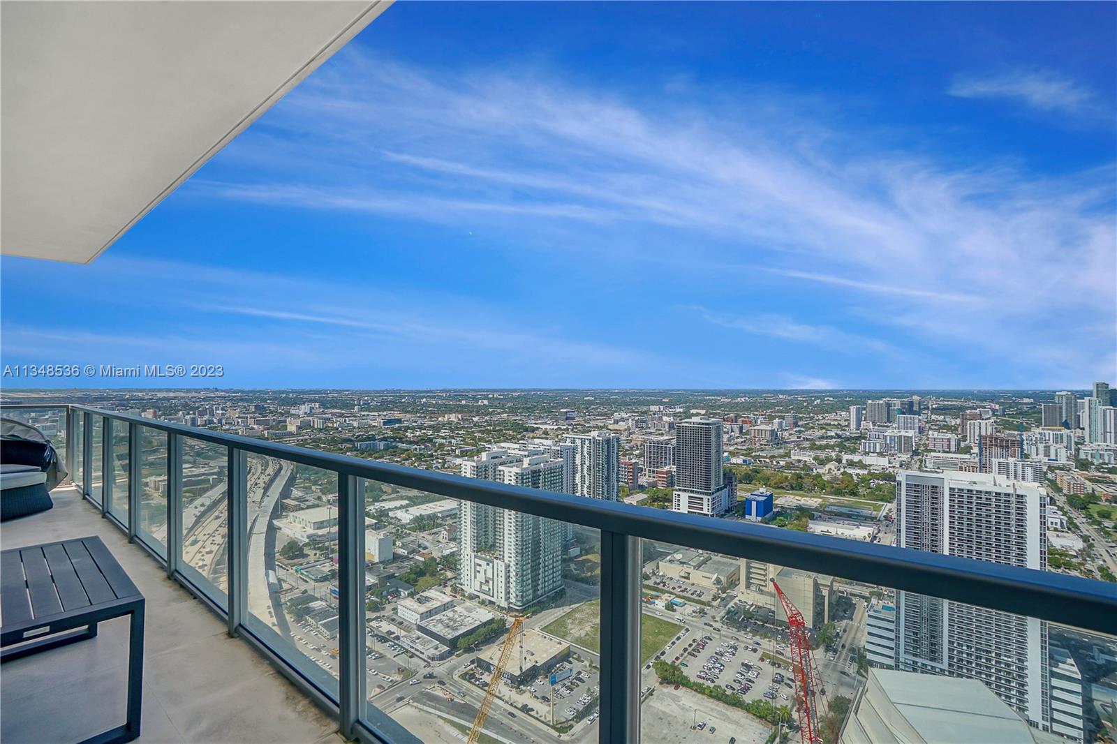 MARQUIS CONDO - Residential