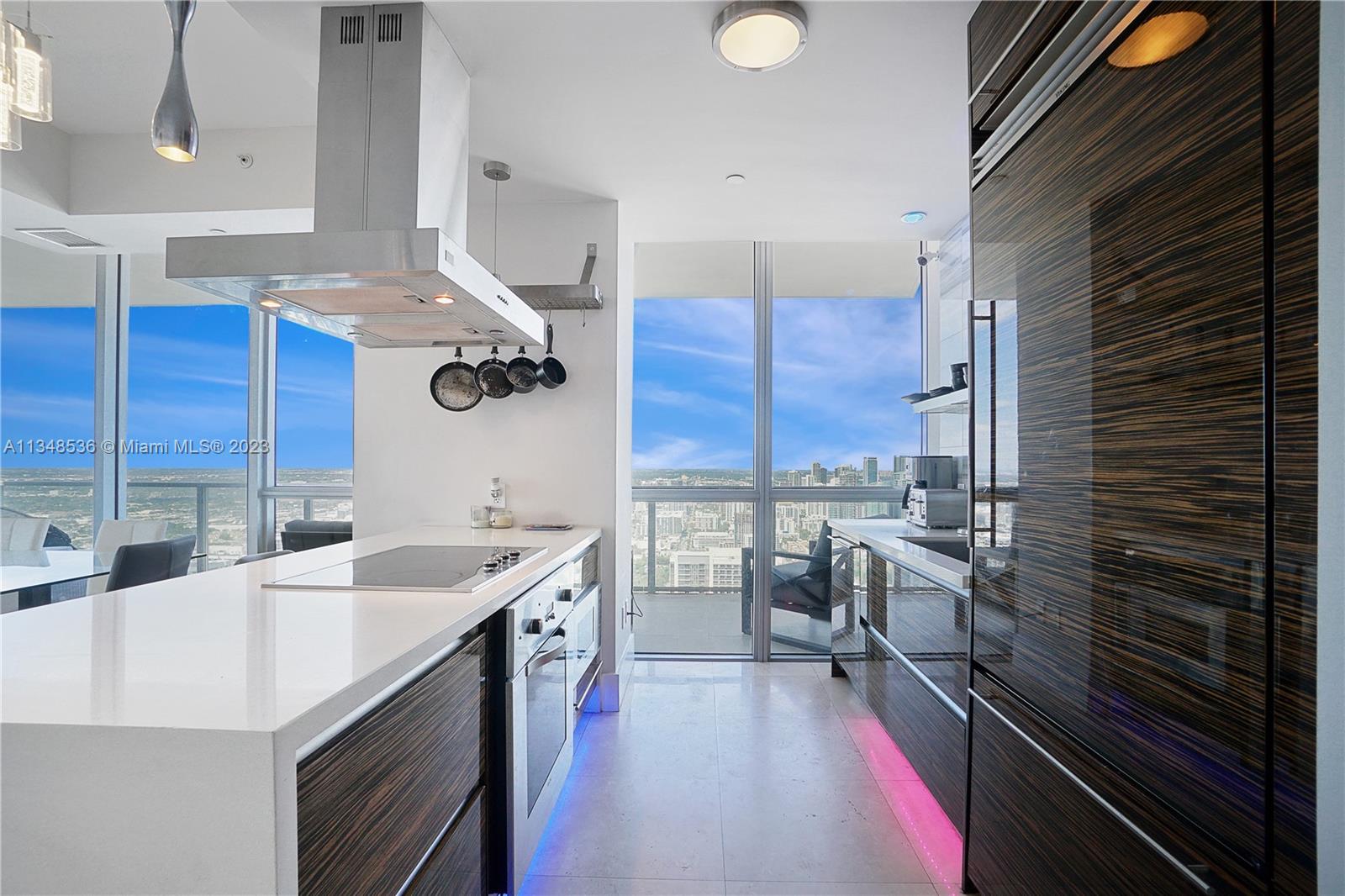 MARQUIS CONDO - Residential