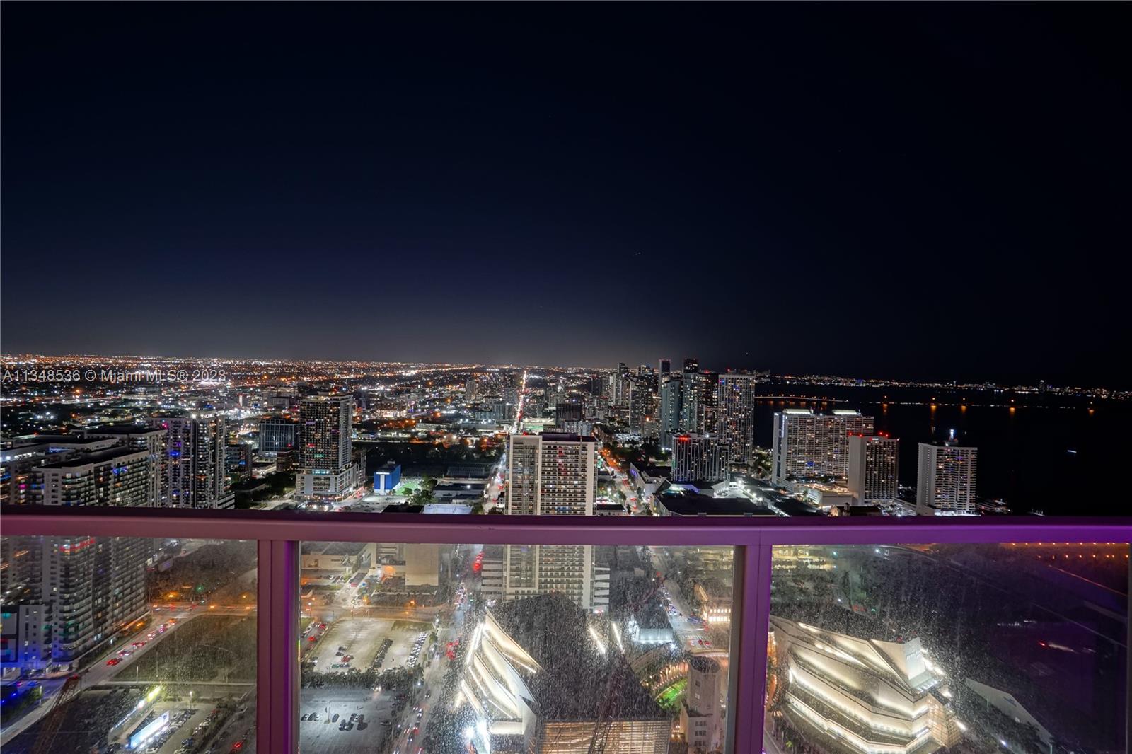 MARQUIS CONDO - Residential