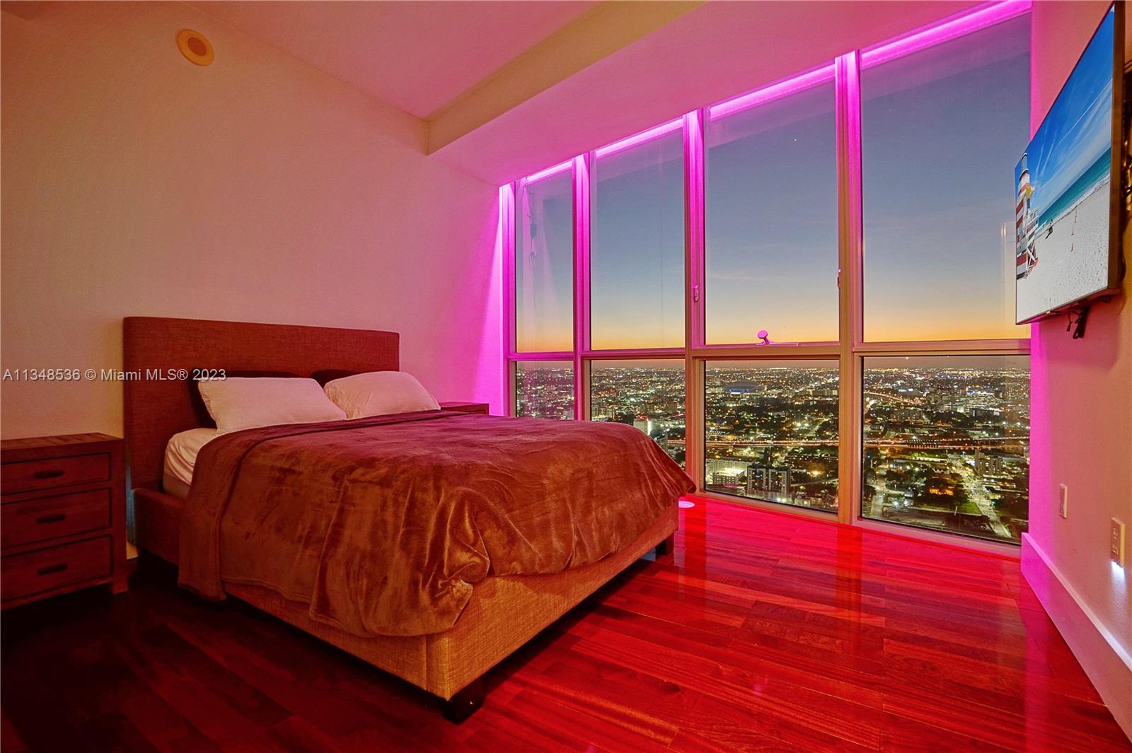 MARQUIS CONDO - Residential