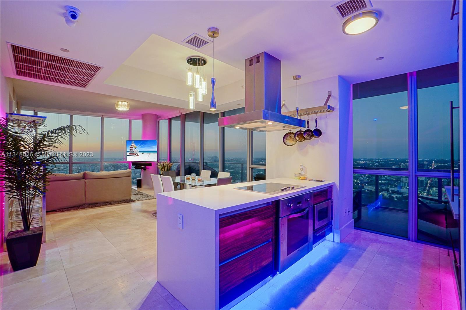 MARQUIS CONDO - Residential
