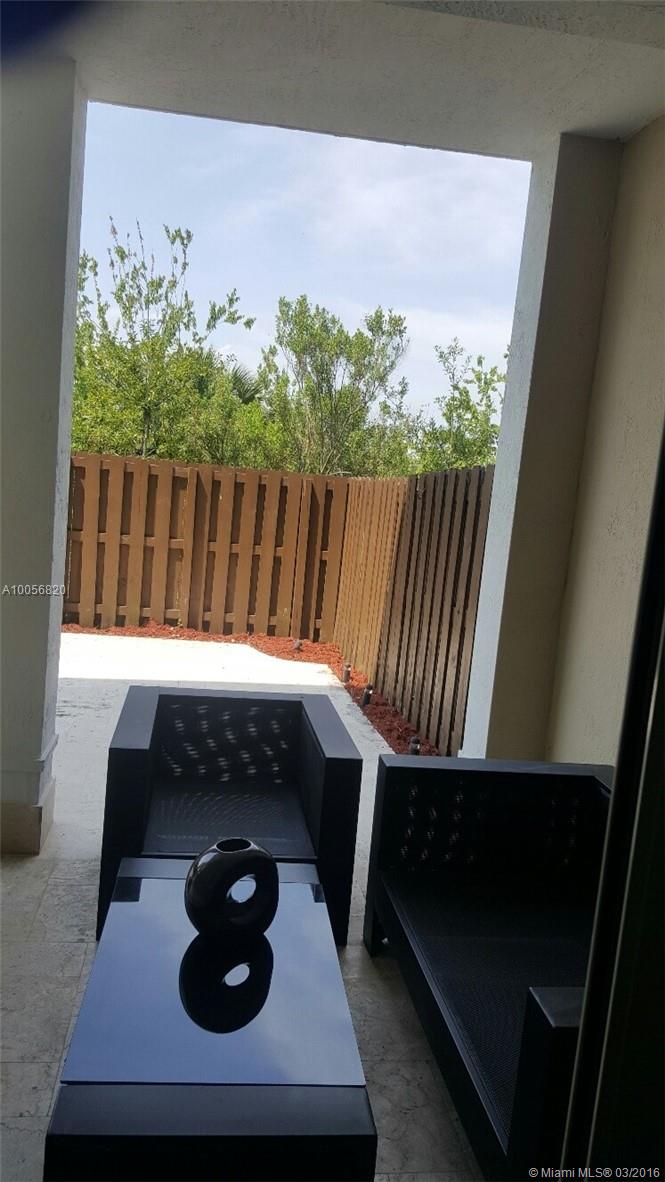 Reserve at Doral East - Residential Lease