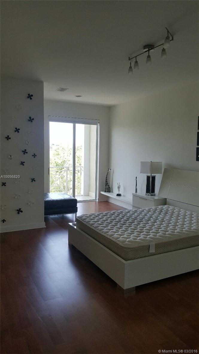 Reserve at Doral East - Residential Lease