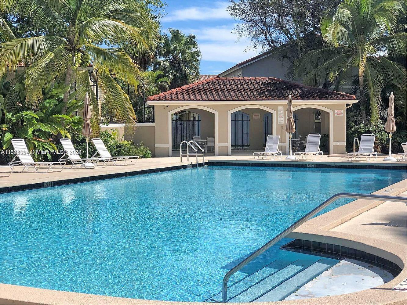 CHARLESTOWNE - Residential Lease