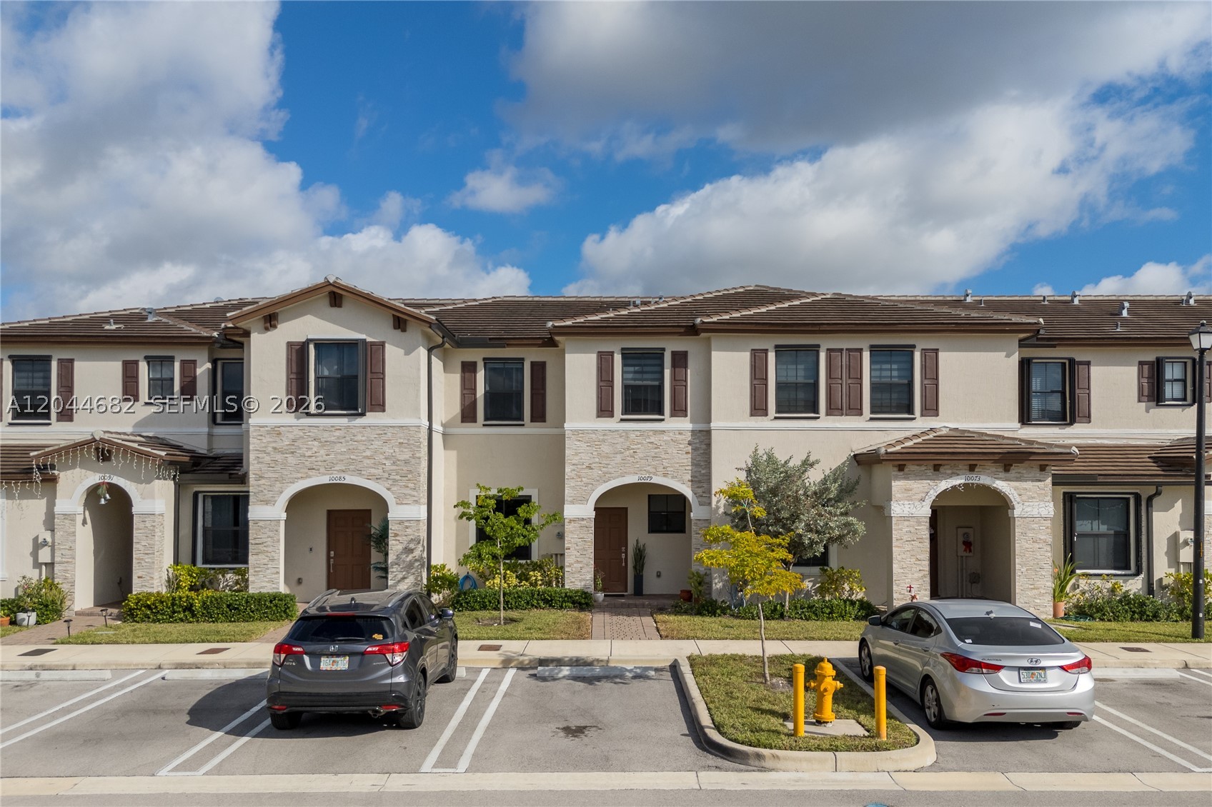 ENCLAVE SOUTH PHASE 2 - Residential
