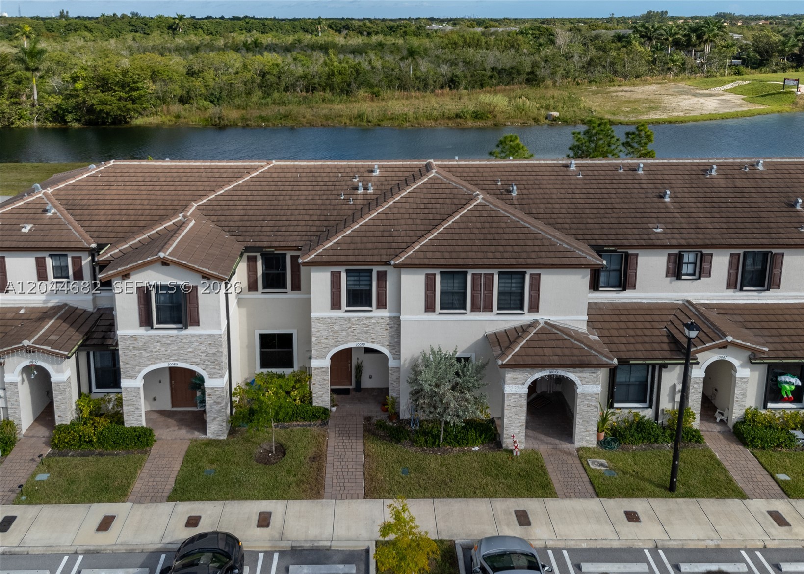 ENCLAVE SOUTH PHASE 2 - Residential