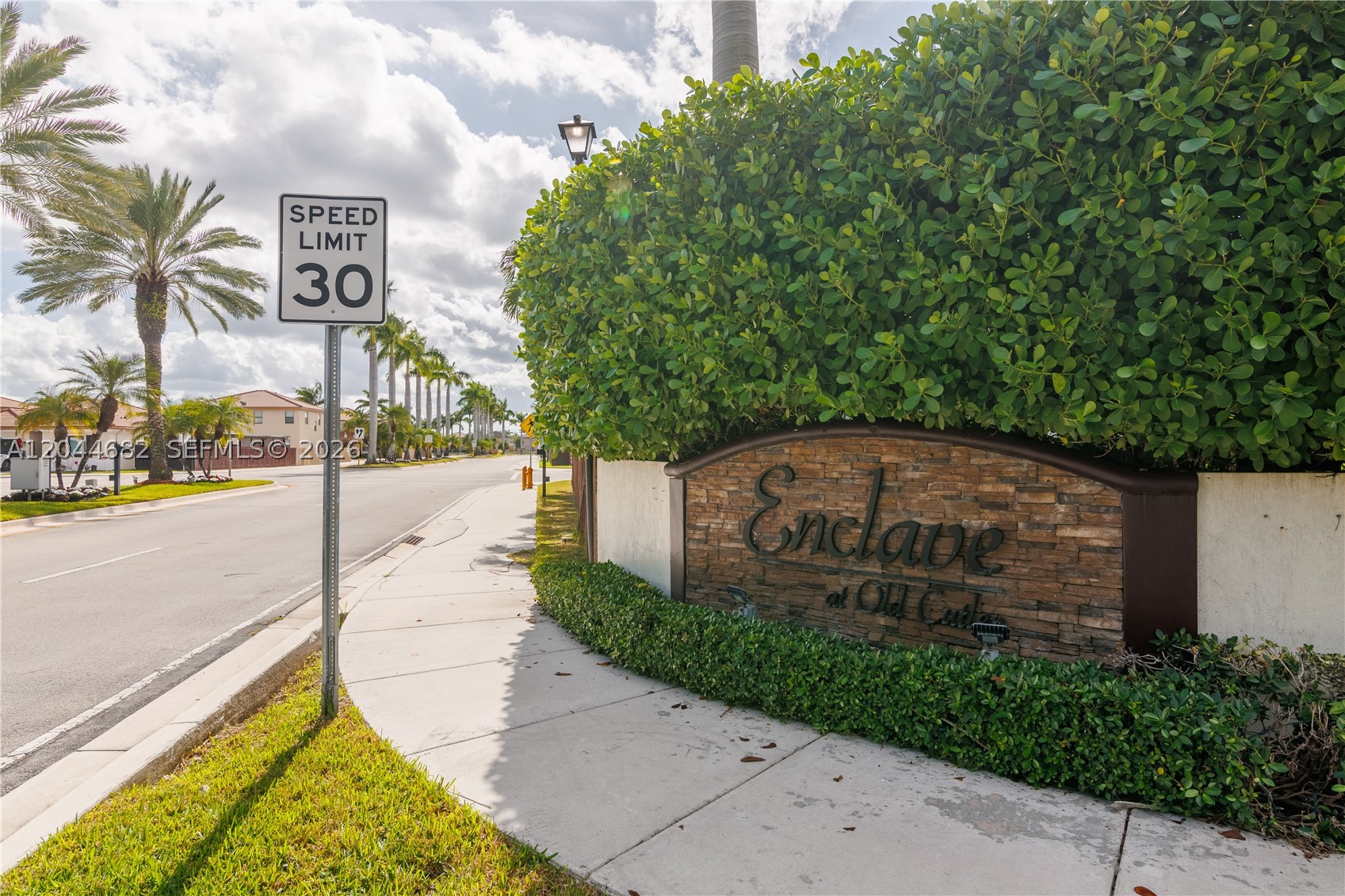 ENCLAVE SOUTH PHASE 2 - Residential