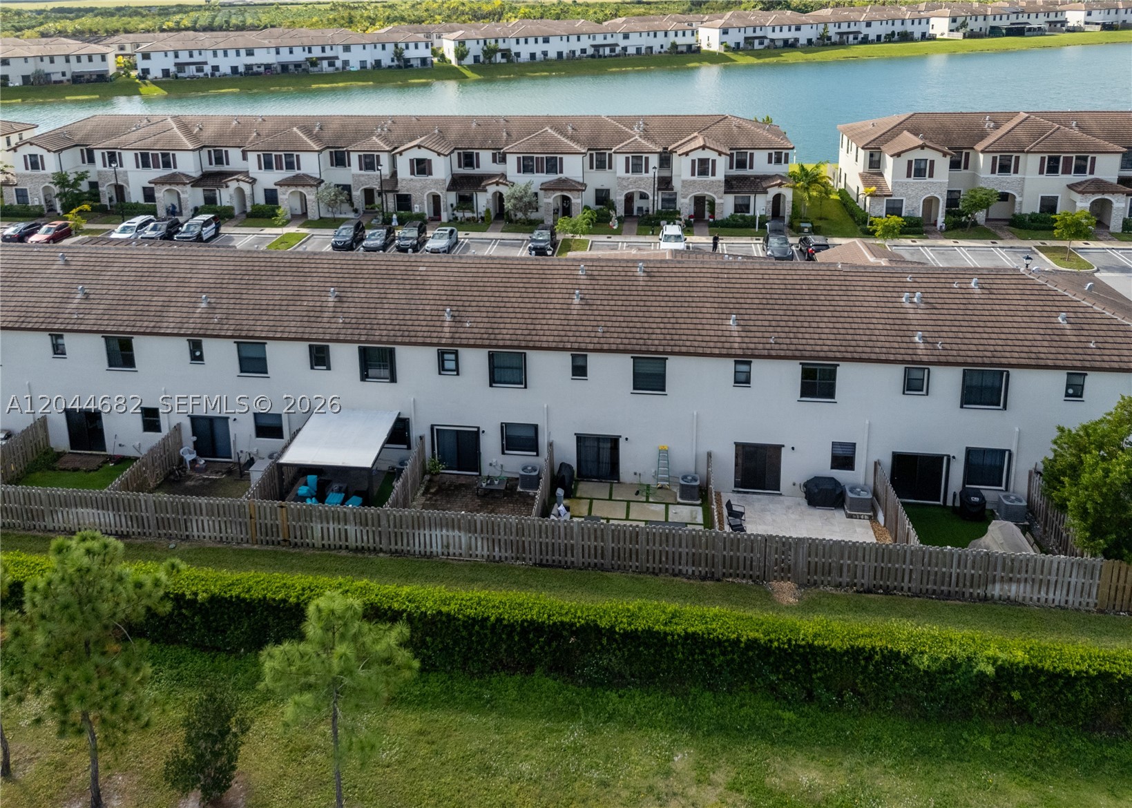 ENCLAVE SOUTH PHASE 2 - Residential