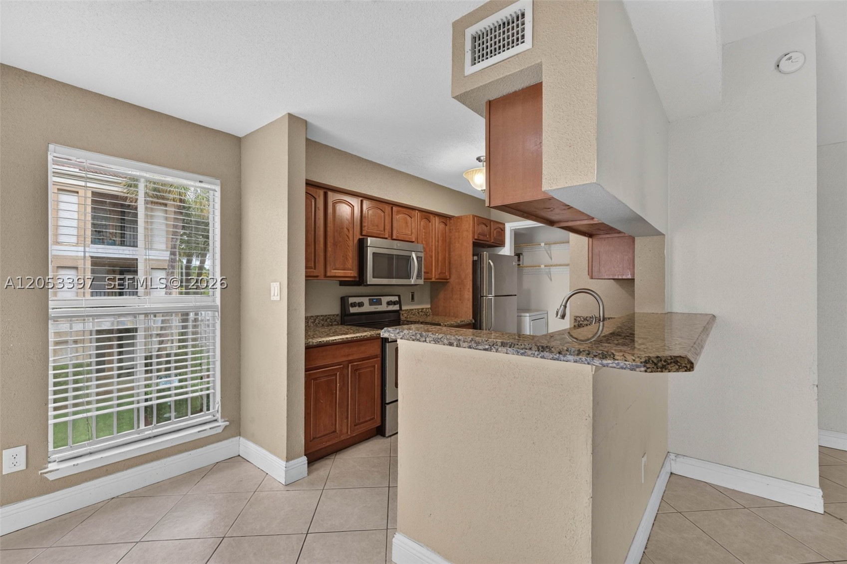 SAVANNAH AT RIVERSIDE CON - Residential